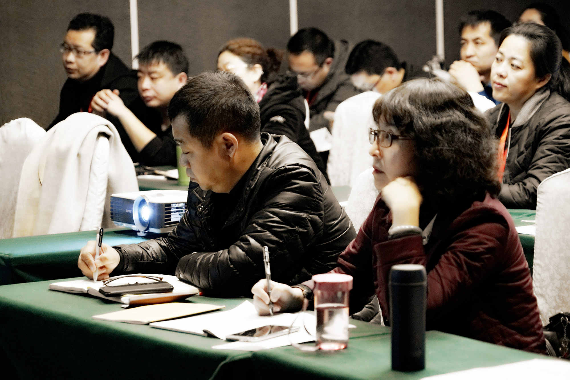 分会场学习气氛浓厚。