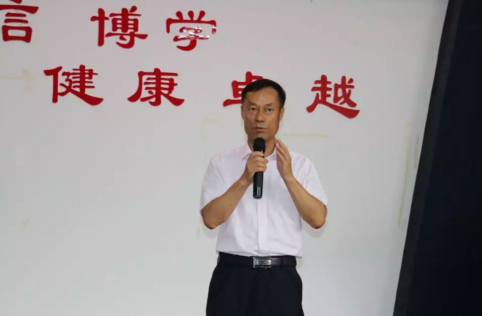 5d9c9603a0790.jpg